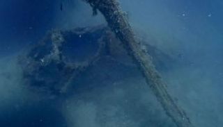 الطائرة المفقودة تحت الماء
