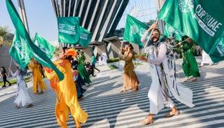 «COP28» يشهد عرضا للأزياء المستدامة لأول مرة في مؤتمرات الأطراف