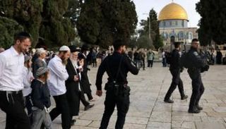 مستوطنون يقتحمون الأقصى بحراسة الشرطة الإسرائيلية - أرشيفية