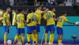 موسم الرياض يحول نجم النصر السعودي إلى «مُطرب راب»