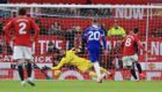 ثورة جماهير مانشستر يونايتد تعصف ببرونو فرنانديز