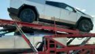 أول دفعة من «سايبر تراك» تصل للعملاء.. السعر صادم