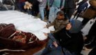 اليوم الـ63 للحرب.. غزة تتنفس الموت وتضيق بنازحيها