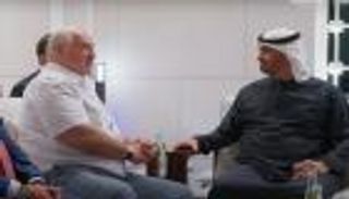 محمد بن زايد يبحث سبل تنمية علاقات التعاون الاقتصادية مع رئيس بيلاروسيا