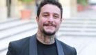 بـ«لوك جديد».. أحمد الفيشاوي يحتفل بالكريسماس «مبكرا» (فيديو)