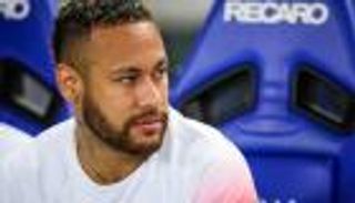 شرط غريب على خطى بيليه.. نيمار يقدم وعدا لنادي الطفولة