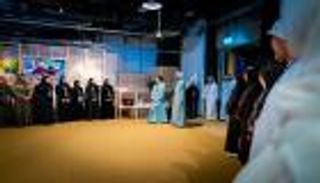 عبدالله بن زايد يزور جناح الإمارات ويشكر الفريق المشارك في COP28 (صور)