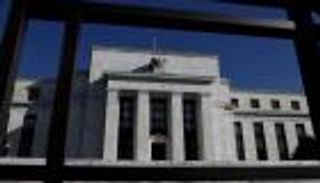 المركزي الأمريكي يبقي أسعار الفائدة دون تغيير في نطاق 5.25-5.50%