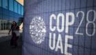 من الشرق للغرب.. العالم يرحب باتفاق الإمارات التاريخي للعمل المناخي