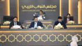 كارت أحمر برلماني في وجه الدبيبة.. هل يجهض الحوار الخماسي بليبيا؟