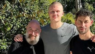 إيرلينغ هالاند وجون حداد