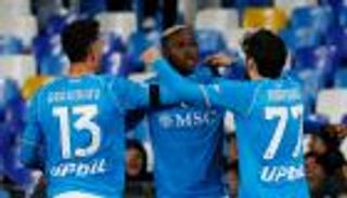 «أسيست خيالي».. أوسيمين يذهل جماهير نابولي أمام كالياري