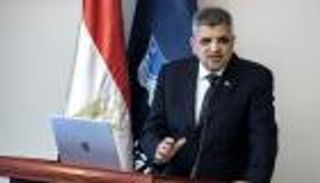 رئيس «قناة السويس»: نتابع من كثب التوتر في البحر الأحمر