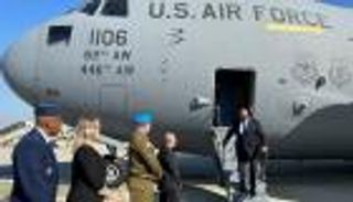 وزير الدفاع الأمريكي في إسرائيل بحثا عن سيناريوهات «نهاية حرب غزة»