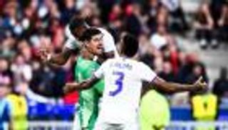 «الصليبي» يواصل العصف بريال مدريد.. ألابا أحدث الضحايا