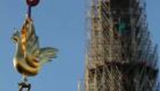 الديك النحاسي يعلو كاتدرائية نوتردام من جديد