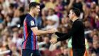 برشلونة لن يستسلم.. تشافي يرفع راية التحدي 