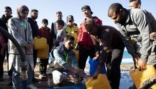 بدء ضخ المياه المحلاة إلى سكان غزة من محطات التحلية الإماراتية