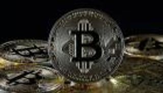 أسعار العملات الرقمية.. هزة عنيفة في الكريبتو مركزها بيتكوين
