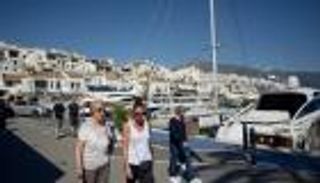 السفر إلى أوروبا يتجاهل التحذيرات الأمنية.. معدلات «غير متوقعة»