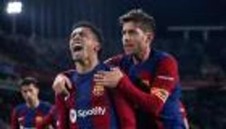 روبيرتو يكتب التاريخ.. 6 أرقام مثيرة من مباراة برشلونة وألميريا