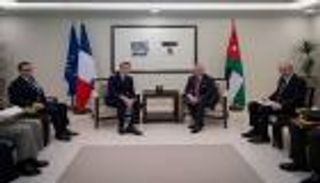 مباحثات واحتفالات.. ماكرون بالأردن بين حرب غزة و«الكريسماس»