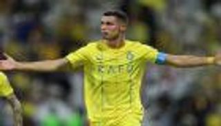 القائد المثقف.. كريستيانو رونالدو يبعث رسالة باللغة السادسة (فيديو)