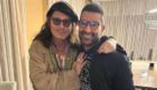 جوني ديب يزور أحمد سعد في منزله: «نوّرت بيت أخوك»