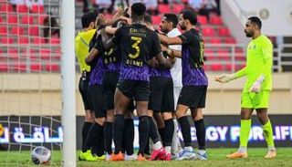 من مباراة العين والبطائح في الدوري الإماراتي