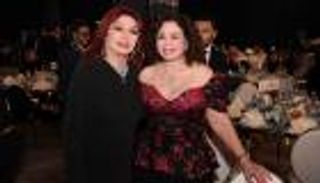 إلهام شاهين.. إطلالة مثيرة في حفل "دير جيست"