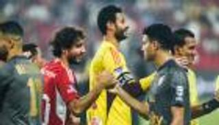 بهدف 90+.. الأهلي يتأهل لنهائي كأس السوبر المصري