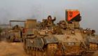 غارات ومجاعة وشروط.. ضغط ثلاثي الأبعاد على غزة باليوم الـ81 للحرب