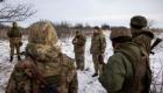 مسيرات وسفينة إنزال.. مناوشات روسية أوكرانية في البحر الأسود