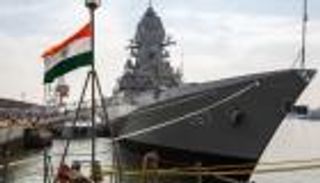 «إرهاب الحوثيين».. البحرية الهندية تعزز وجودها ببحر العرب