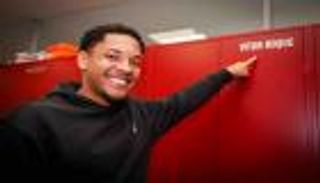 «حلم منذ الصغر».. أول تعليق من فيتور روكي بعد وصوله إلى برشلونة