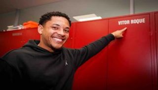 فيتور روكي لاعب برشلونة 