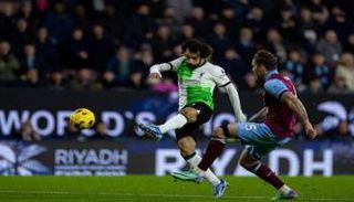 محمد صلاح نجم ليفربول أمام بيرنلي