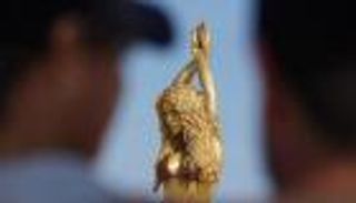 تمثال شاكيرا في كولومبيا.. «برونزي عملاق» يطل على الكاريبي (صور)