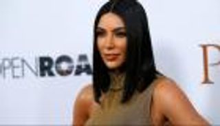 6 أصابع في يد كيم كاردشيان تثير السخرية (صورة)