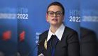 حفيدة طباخ ستالين وابنة عم بوتين.. نسب يقود آنا بوتينا لرئاسة روسيا؟