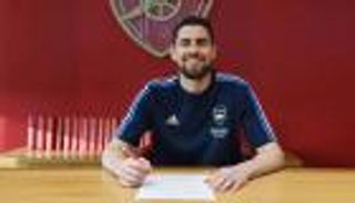 قبل صفقة جورجينيو.. مرور شاحب لنجوم إيطاليا من بوابة أرسنال