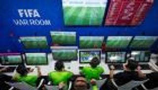 كأس العالم للأندية.. حكم يدير مباراة الأهلي وأوكلاند بالميكروفون