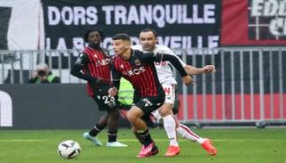 بوعناني لاعب نيس الفرنسي