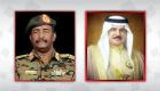العاهل البحريني يدعم جهود البرهان للسلام والاستقرار