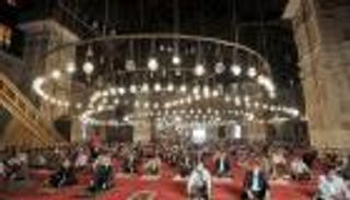 الإسراء والمعراج.. كيف يحيي المسلمون ذكرى ليلة "الرحلة المعجزة"؟ (خاص)