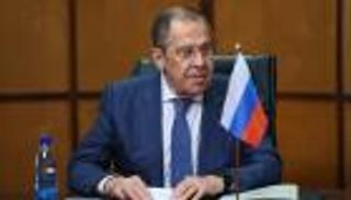 لافروف يتحدث عن "نهاية الحرب" والتحالف العسكري مع الصين