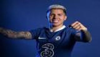 "مقامرة" إنزو فرنانديز.. تشيلسي يفسر الصفقة التاريخية 