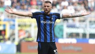 ميلان سكرينيار قائد إنتر ميلان السابق