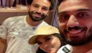 "القواعد الذهبية".. كتاب رشّحه محمد صلاح لساندي (فيديو)