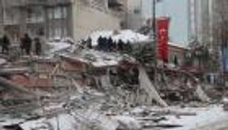 توابع الزلزال المدمر.. إيقاف الدوري التركي